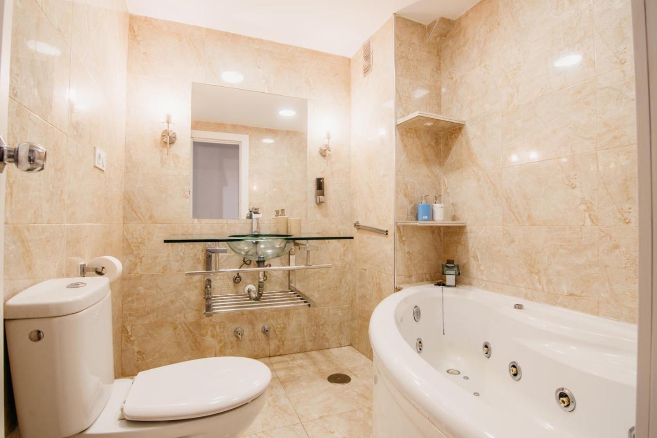 Tuguest Maria Luisa Apartment Гранада Екстериор снимка