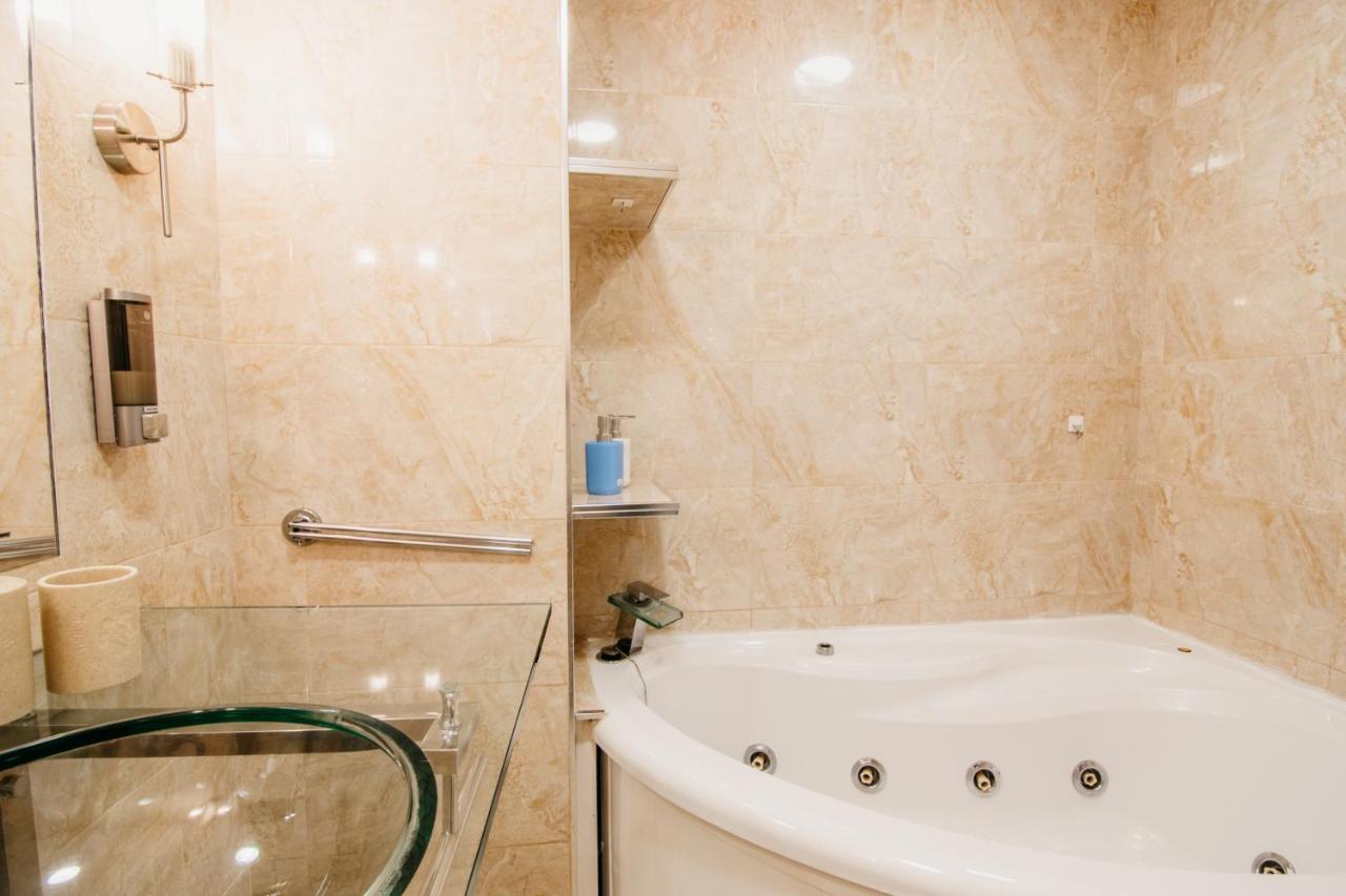 Tuguest Maria Luisa Apartment Гранада Екстериор снимка